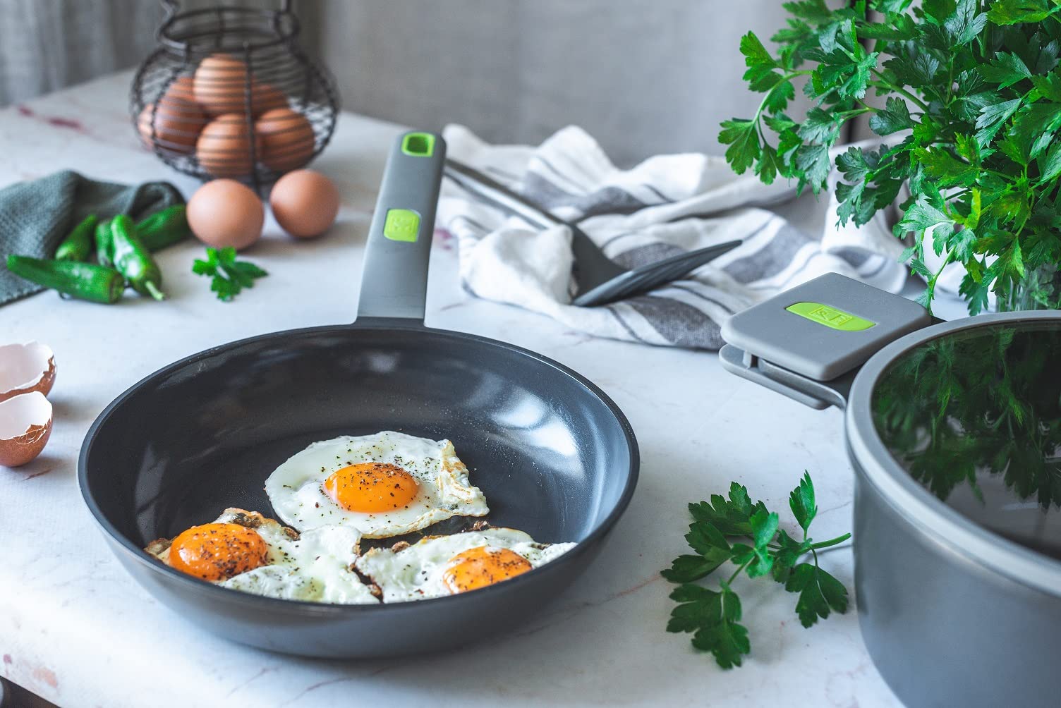 BRA COOKWARE Life Ceramic Nonstick Sauté Pan w/Glass Lid | 12.6 Inch 4.79 Quart Recycled Aluminum Deep Pan | Dual-Handle Braiser | Ceramic Non-Stick Coating | PFOA Free | All Cooktops & Oven Safe